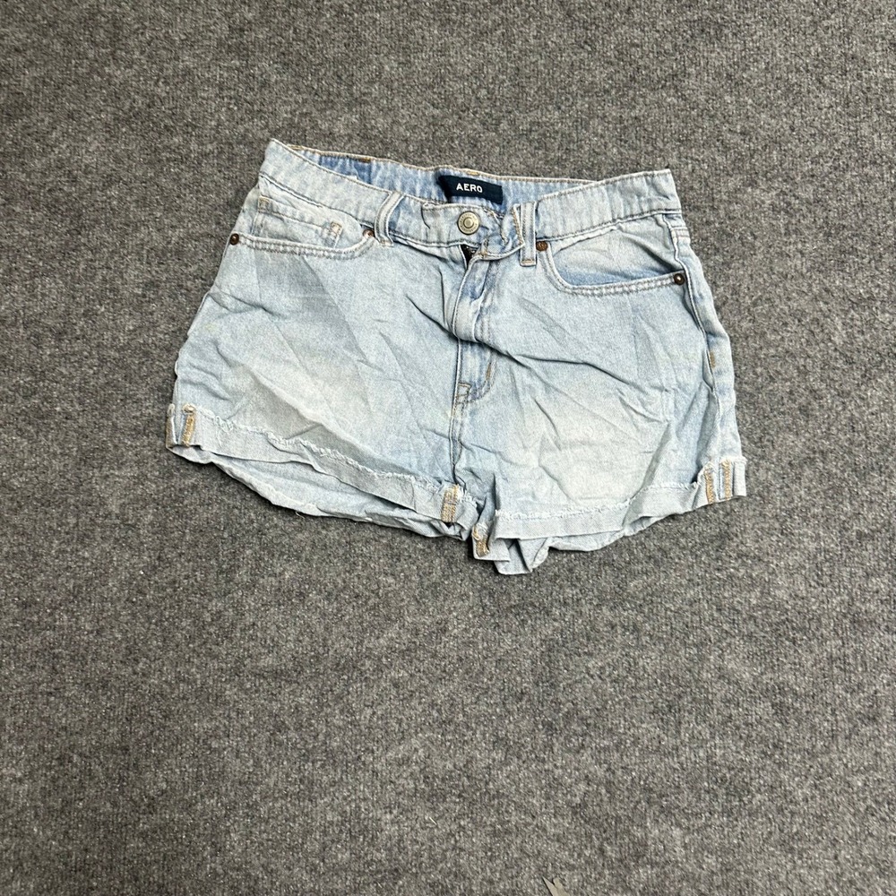 Aeropostale Shorts Womens Size 6 Light Wash Denim Mom High Waisted Cuffed Cotton